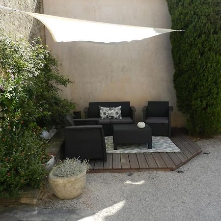 Le Maset Des Aires Avec Vue Sur Le Luberon Et Son Jacuzzi Exterieur Disponible De Juin A Mi-Septembre Maubec  Ngoại thất bức ảnh